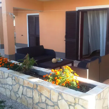 Διαμέρισμα Pag 8 *