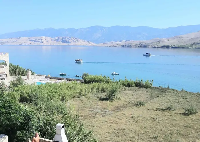 Pag 8 Apartment Pag Town